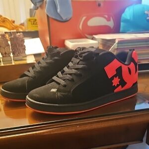 DC Women's Black and Red Sneakers Sz 7.5 Great Condition